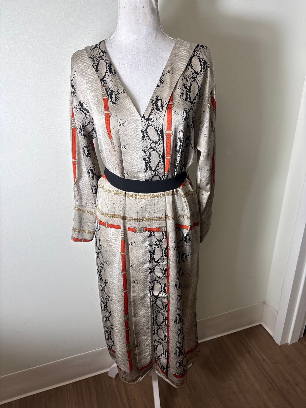 Golden Days Gray Snakeskin long Sleeve Belted Midi Dress Sz S/M